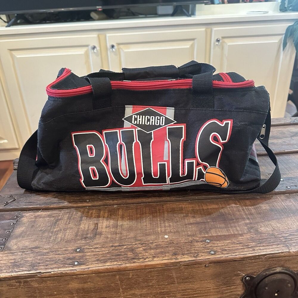 Vintage NBA Chicago Bulls Basketball Small Duffel Bag Travel Carry On 18x10x9